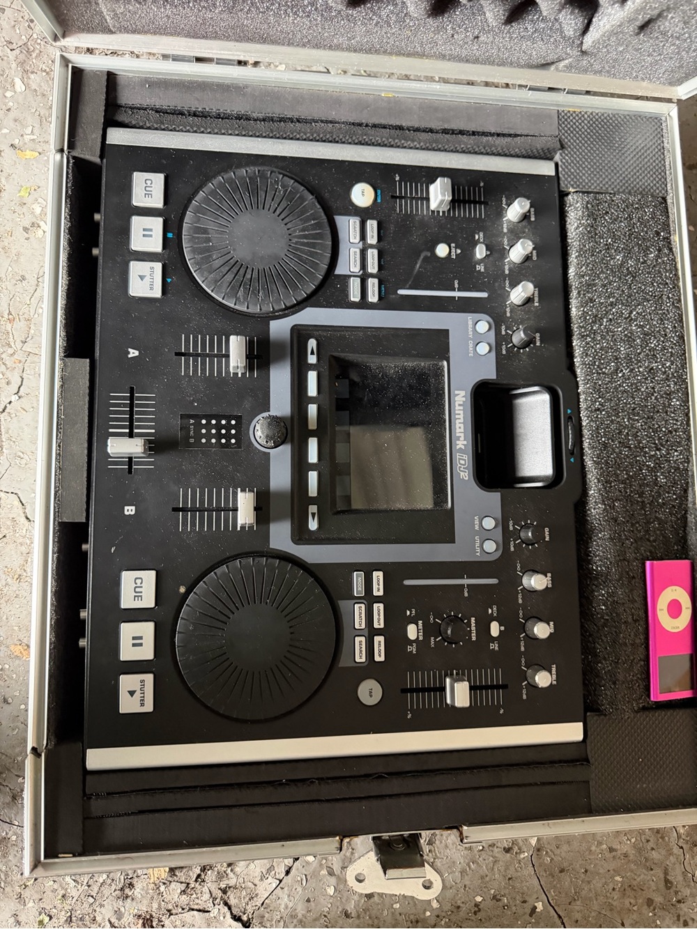 Numark. Black Portable Dual-Deck DJ Controller with Display